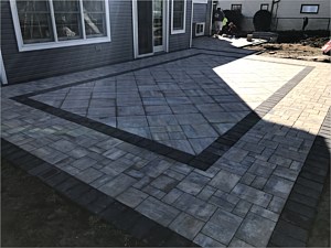 18x18 design inlay patio cambridge driftwood ledgestone new hyde park manhasset coal 6x9 border